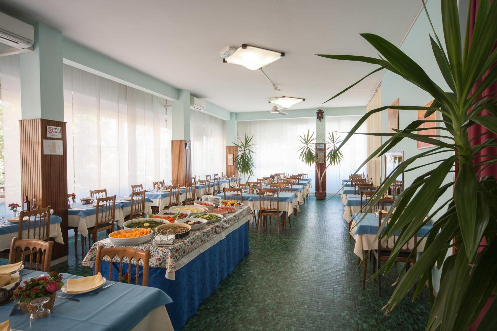 Hotel Madison Riccione Exterior foto